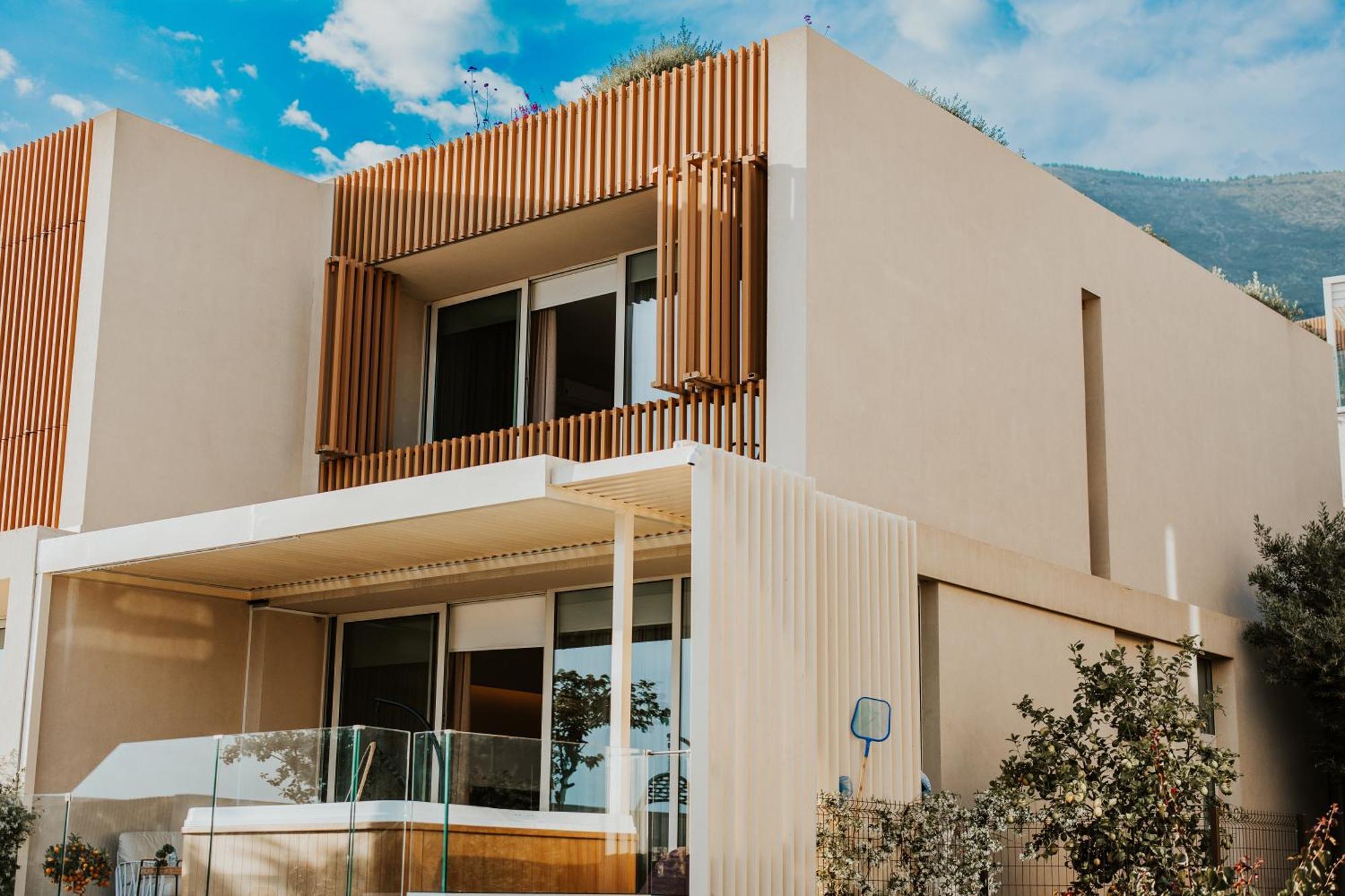 Splendid Palase Villa Himare